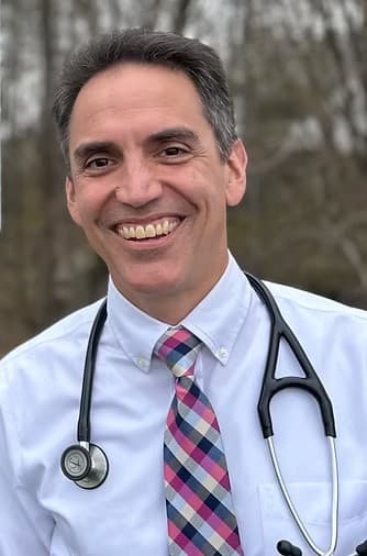 Dr. Marc Winiecki, family physician at MonadDoc Health Direct